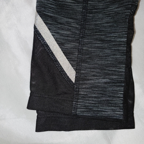 Avia Women's Active Wear Legging with Grey Stripes on Legs 231 - Picture 4 of 7